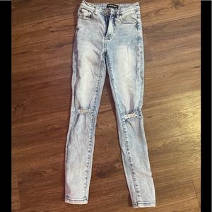 Neon Blonde skinny jeans. Size 24